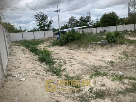 1.082 qm / quadratisch - ideal zum bauen