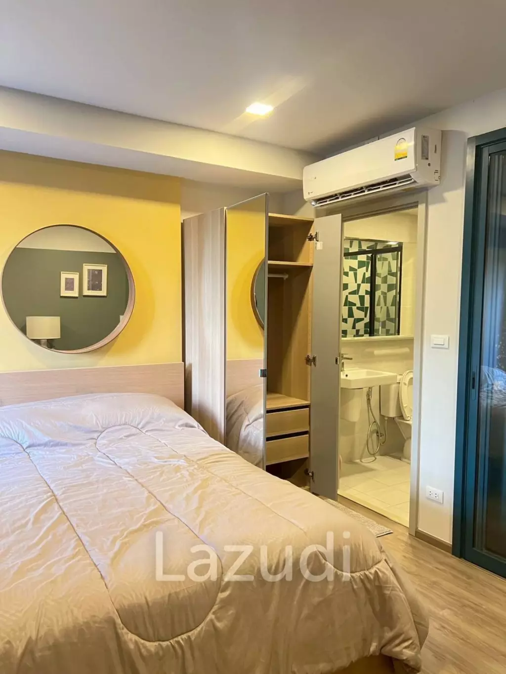1 Bedroom 1 Bathroom 27.5 Sq.m THE BASE Sukhumvit 50