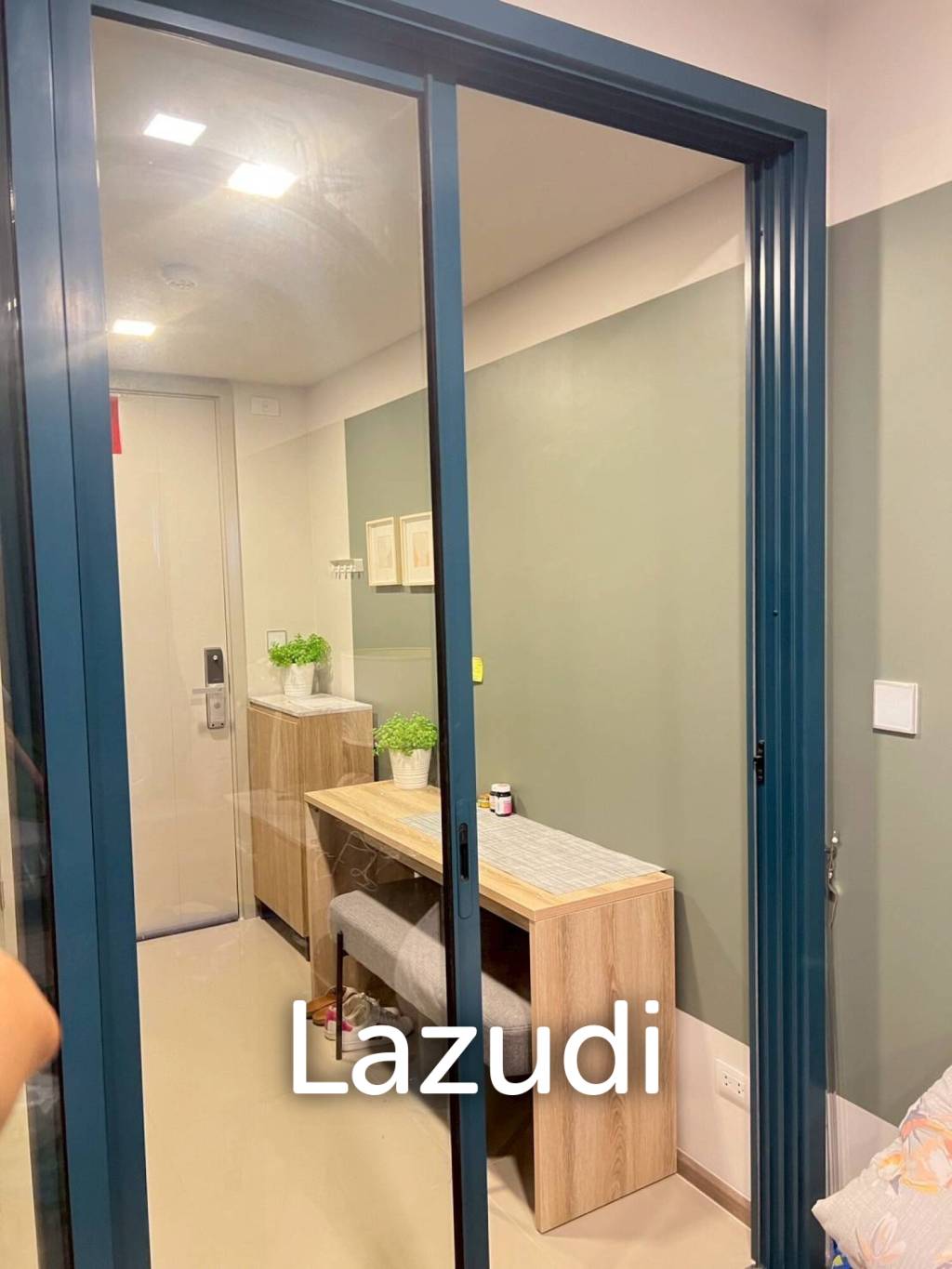 1 Bedroom 1 Bathroom 27.5 Sq.m THE BASE Sukhumvit 50