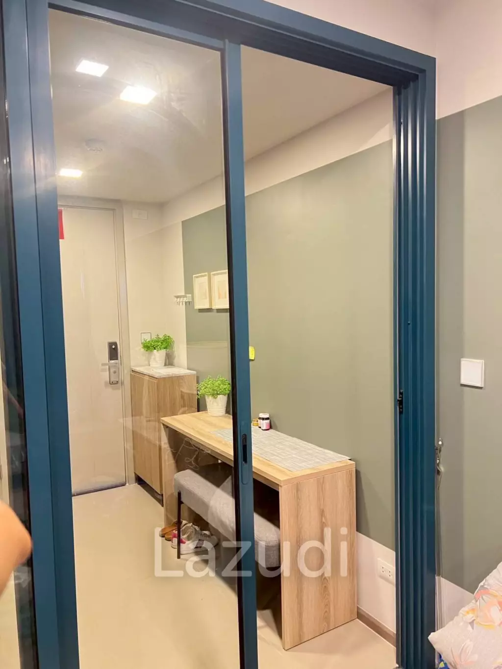 1 Bedroom 1 Bathroom 27.5 Sq.m THE BASE Sukhumvit 50