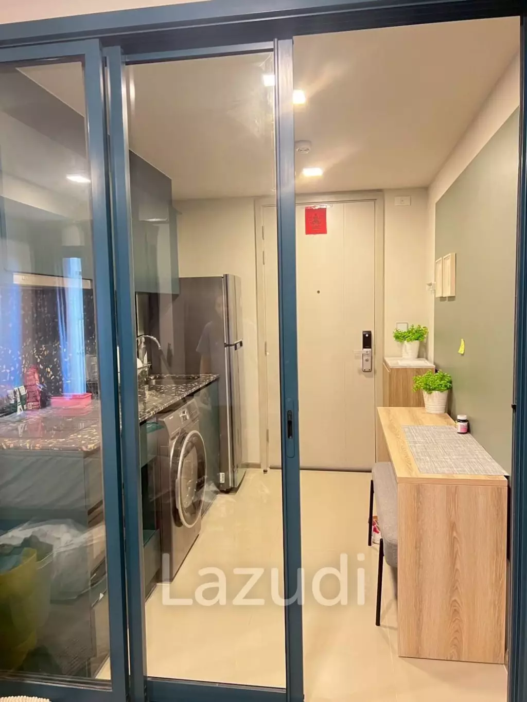 1 Bedroom 1 Bathroom 27.5 Sq.m THE BASE Sukhumvit 50