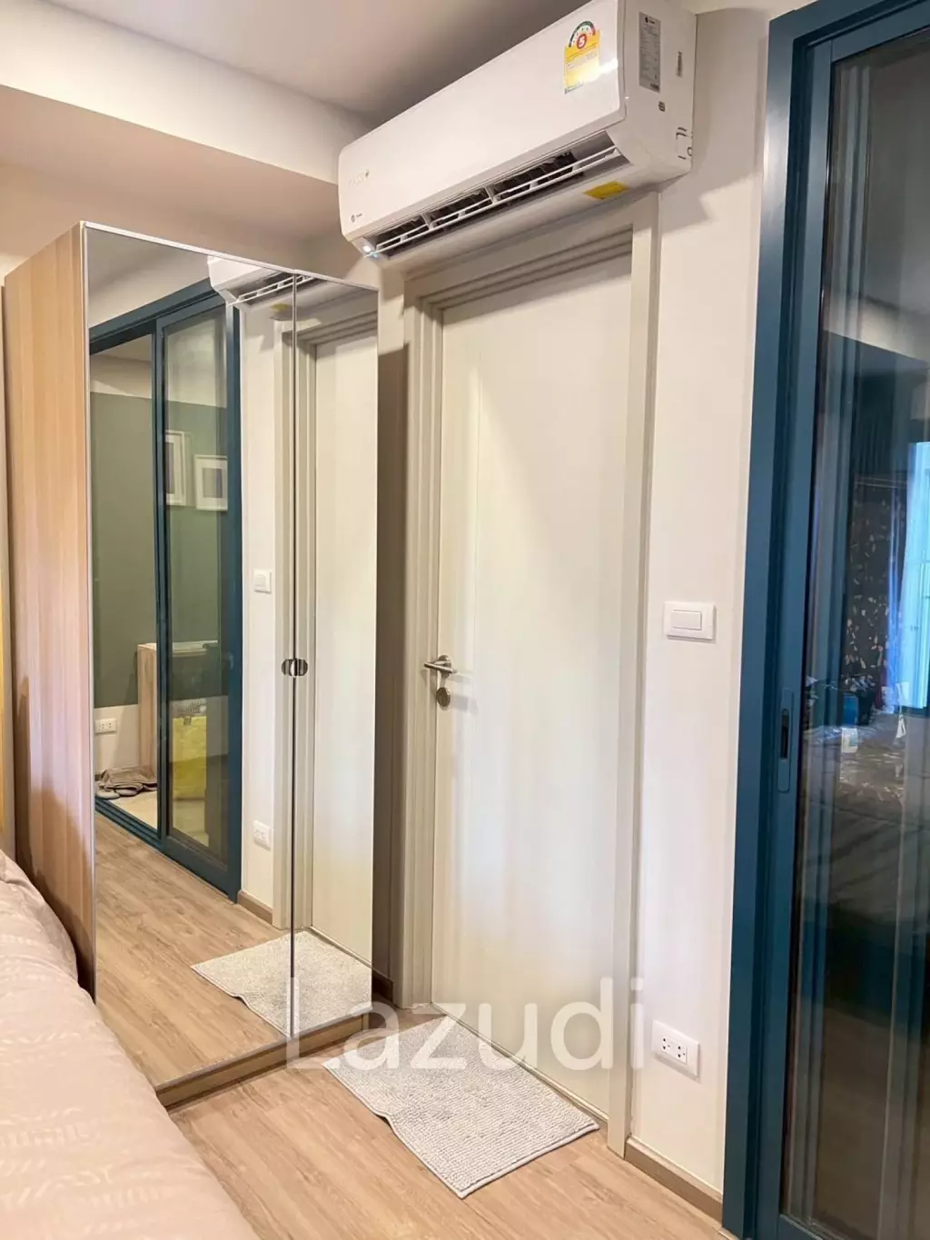 1 Bedroom 1 Bathroom 27.5 Sq.m THE BASE Sukhumvit 50