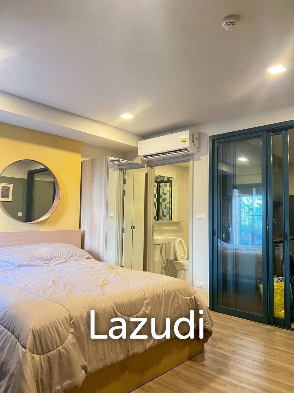 1 Bedroom 1 Bathroom 27.5 Sq.m THE BASE Sukhumvit 50