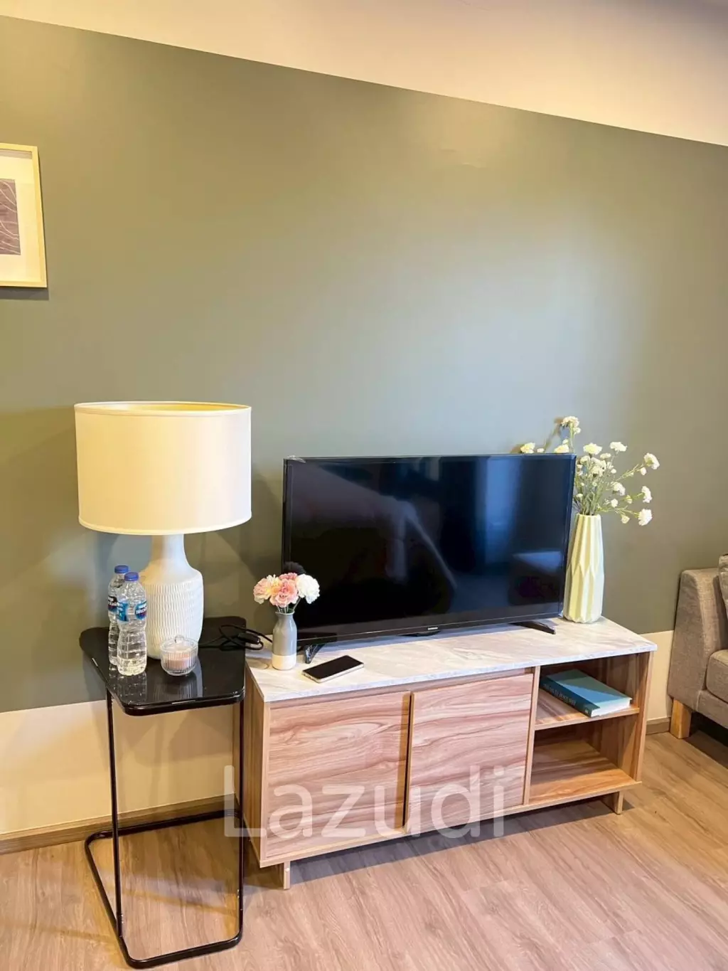 1 Bedroom 1 Bathroom 27.5 Sq.m THE BASE Sukhumvit 50