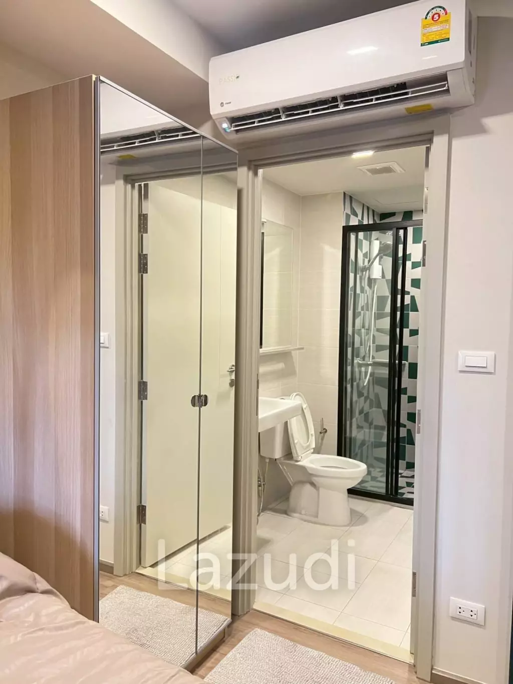 1 Bedroom 1 Bathroom 27.5 Sq.m THE BASE Sukhumvit 50