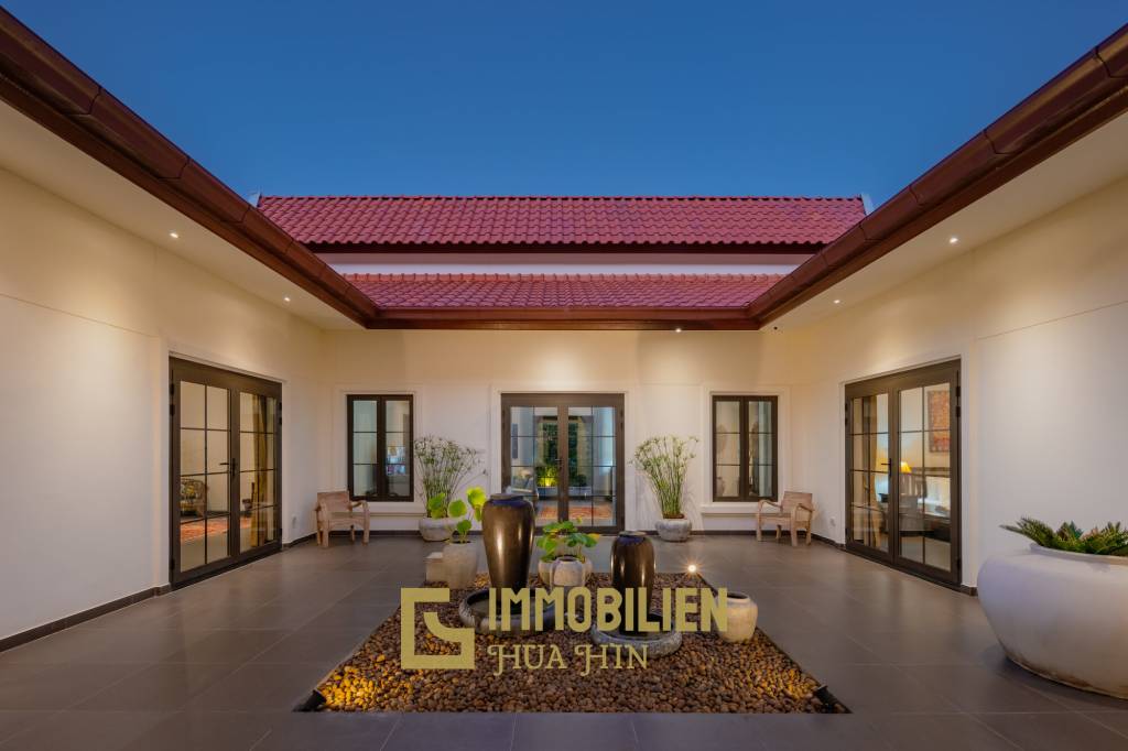 komplett renoviert / hochwertige Möbel / Golfmitgliedschaft / moderne europäische Küche