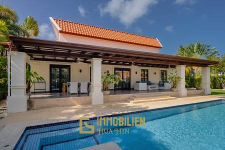 komplett renoviert / hochwertige Möbel / Golfmitgliedschaft / moderne europäische Küche