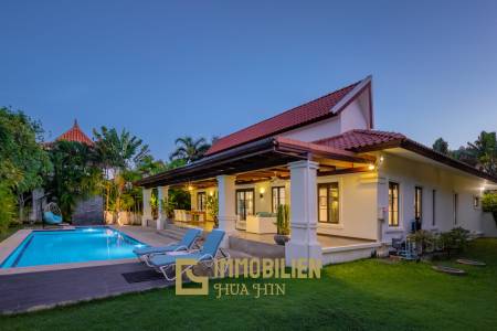 komplett renoviert / hochwertige Möbel / Golfmitgliedschaft / moderne europäische Küche