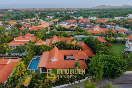 komplett renoviert / hochwertige Möbel / Golfmitgliedschaft / moderne europäische Küche