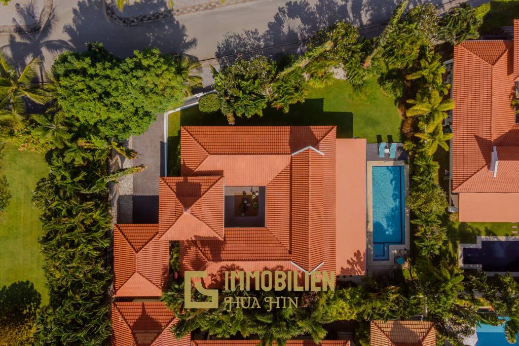 komplett renoviert / hochwertige Möbel / Golfmitgliedschaft / moderne europäische Küche