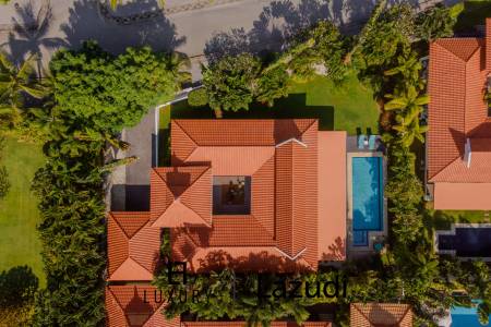 BelVida Estates : Elegant Renovated 4-Bed Pool Villa with Private Pool and Lush Garden