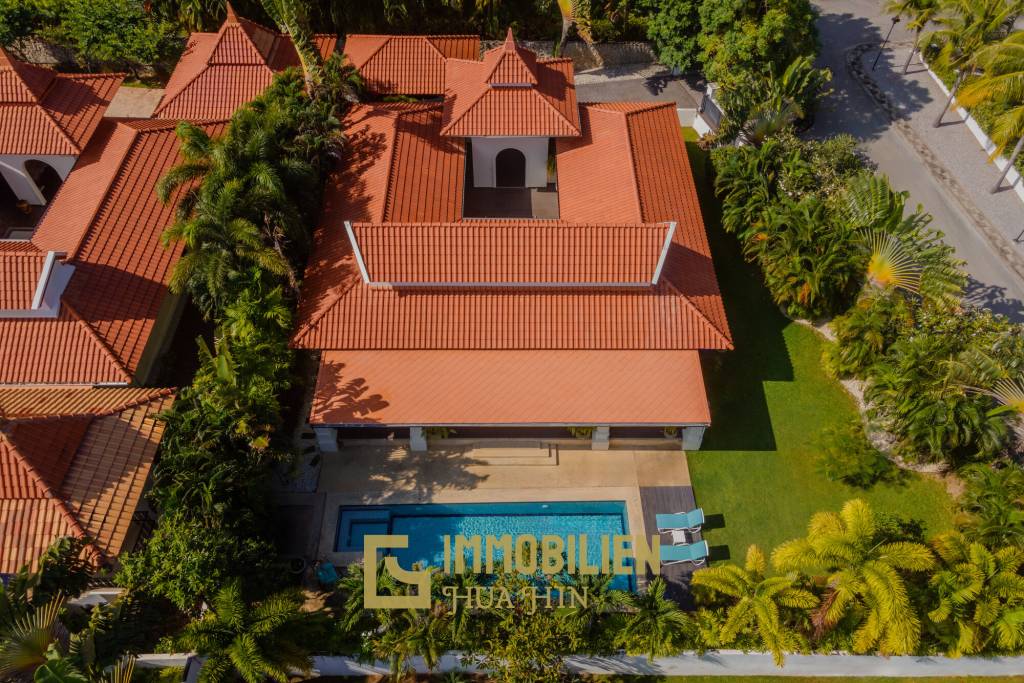 komplett renoviert / hochwertige Möbel / Golfmitgliedschaft / moderne europäische Küche