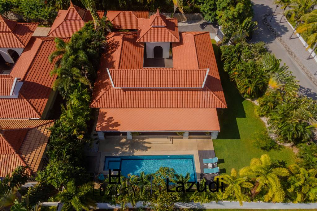 BelVida Estates : Elegant Renovated 4-Bed Pool Villa with Private Pool and Lush Garden