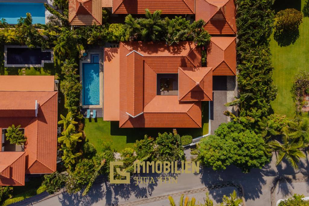 komplett renoviert / hochwertige Möbel / Golfmitgliedschaft / moderne europäische Küche