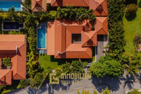 komplett renoviert / hochwertige Möbel / Golfmitgliedschaft / moderne europäische Küche