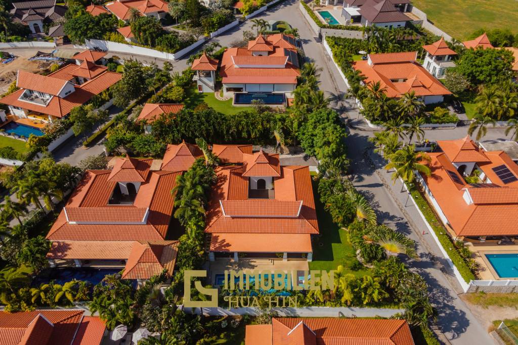 komplett renoviert / hochwertige Möbel / Golfmitgliedschaft / moderne europäische Küche