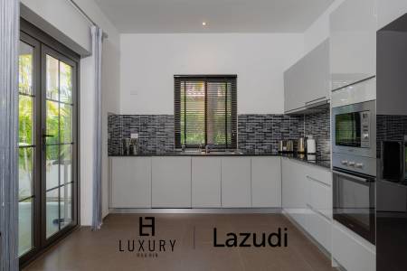 BelVida Estates : Elegant Renovated 4-Bed Pool Villa with Private Pool and Lush Garden