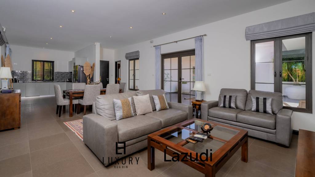 BelVida Estates : Elegant Renovated 4-Bed Pool Villa with Private Pool and Lush Garden