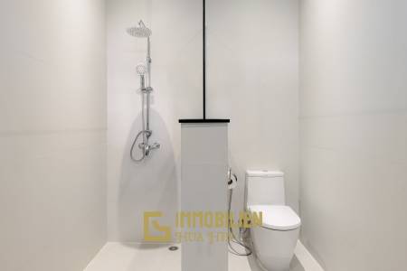 komplett renoviert / hochwertige Möbel / Golfmitgliedschaft / moderne europäische Küche