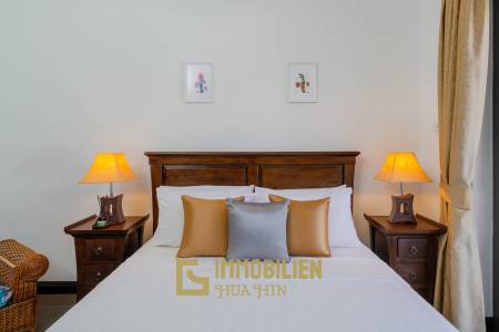 komplett renoviert / hochwertige Möbel / Golfmitgliedschaft / moderne europäische Küche