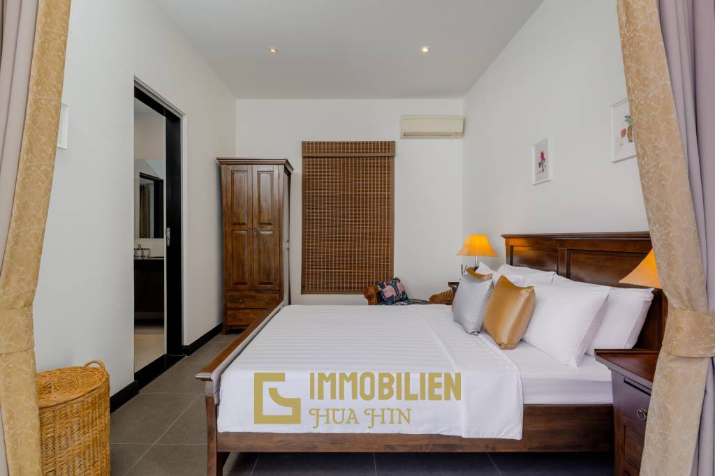 komplett renoviert / hochwertige Möbel / Golfmitgliedschaft / moderne europäische Küche