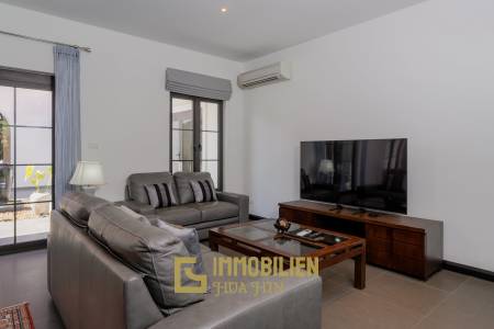 komplett renoviert / hochwertige Möbel / Golfmitgliedschaft / moderne europäische Küche