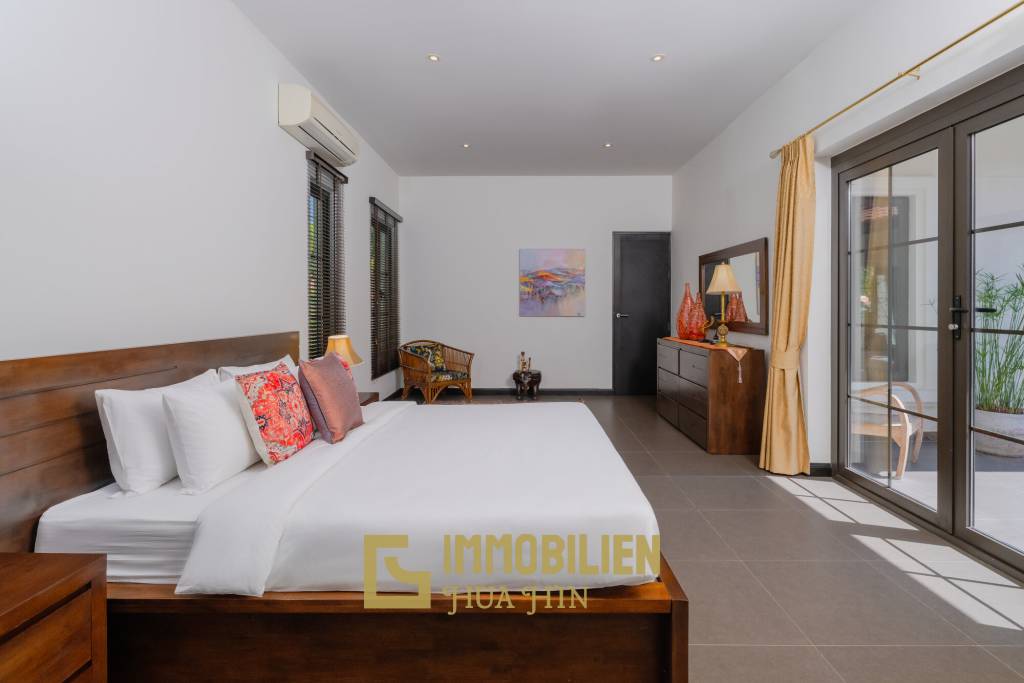 komplett renoviert / hochwertige Möbel / Golfmitgliedschaft / moderne europäische Küche