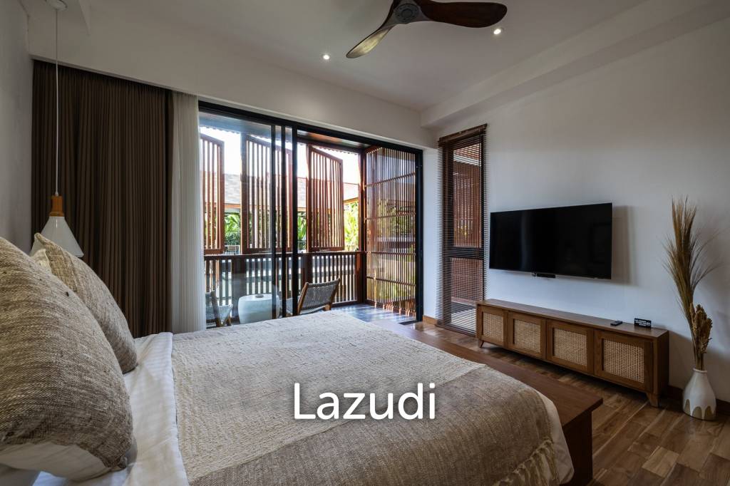 Grand 4-Bedroom Villa – Steps from Batu Bolong Beach, Canggu