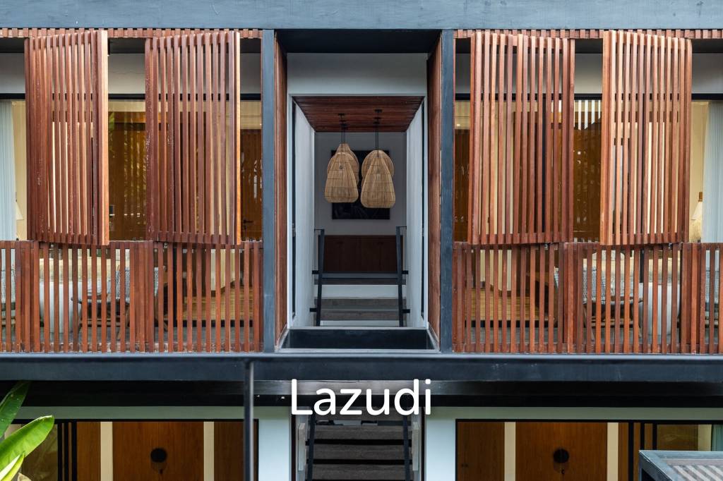 Grand 4-Bedroom Villa – Steps from Batu Bolong Beach, Canggu