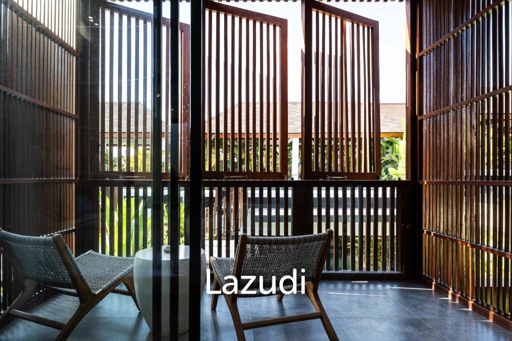 Grand 4-Bedroom Villa – Steps from Batu Bolong Beach, Canggu