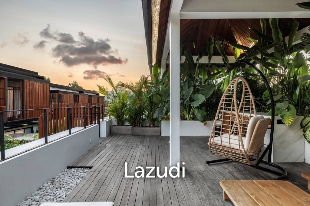 Grand 4-Bedroom Villa – Steps from Batu Bolong Beach, Canggu
