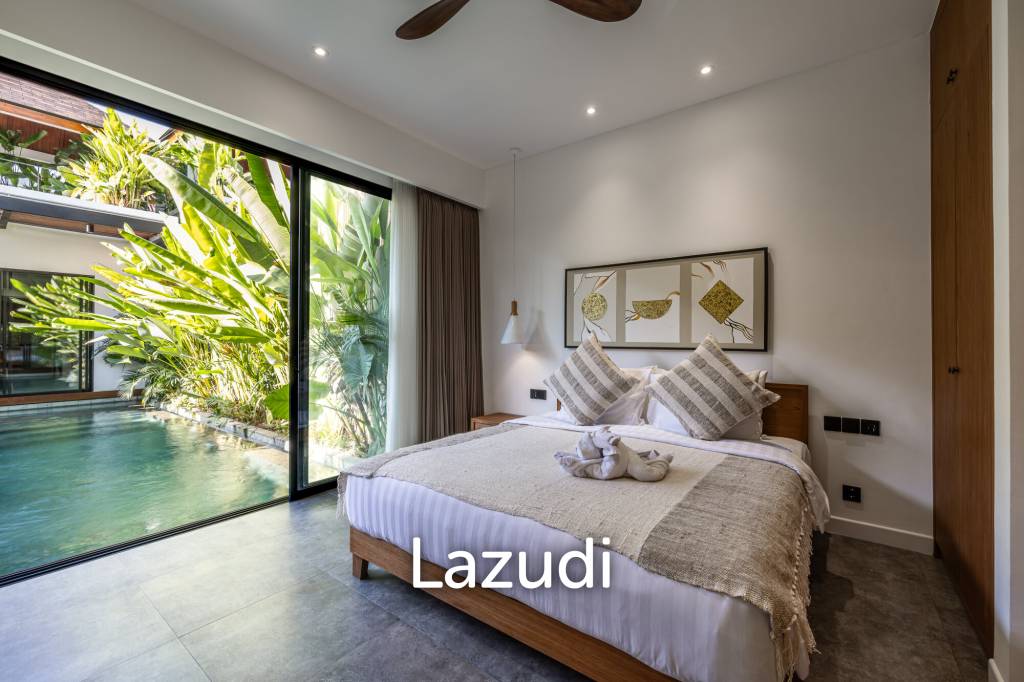 Grand 4-Bedroom Villa – Steps from Batu Bolong Beach, Canggu
