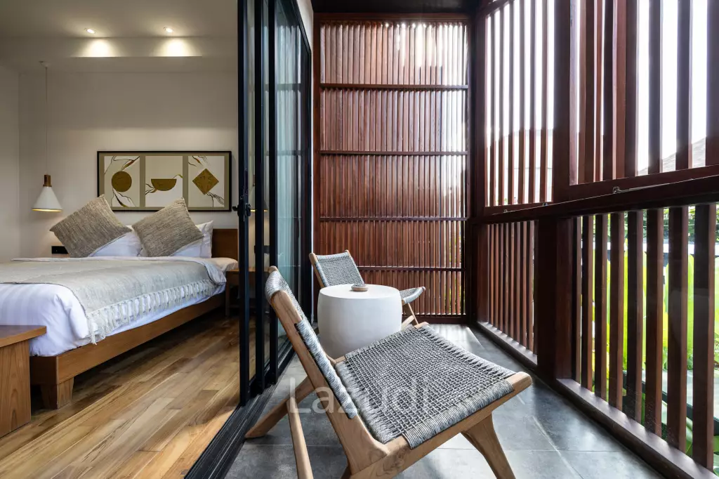 Grand 4-Bedroom Villa – Steps from Batu Bolong Beach, Canggu