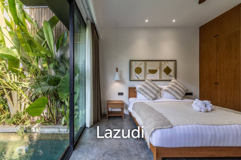 Grand 4-Bedroom Villa – Steps from Batu Bolong Beach, Canggu