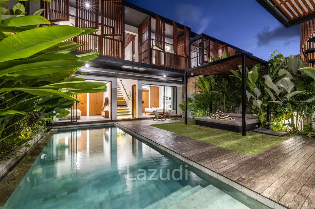 Grand 4-Bedroom Villa – Steps from Batu Bolong Beach, Canggu