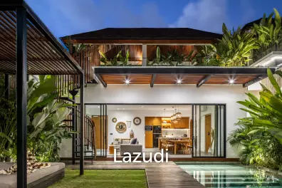 Grand 4-Bedroom Villa – Steps from Batu Bolong Beach, Canggu