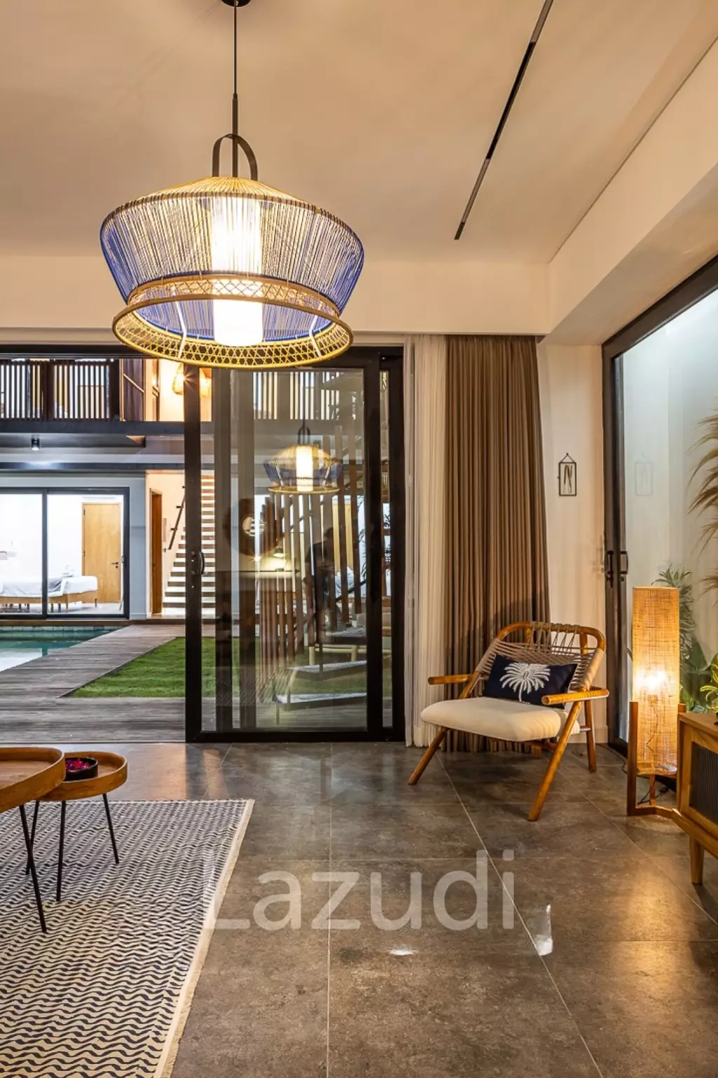 Premium 7-Bedroom Villa – Steps from Batu Bolong Beach, Canggu