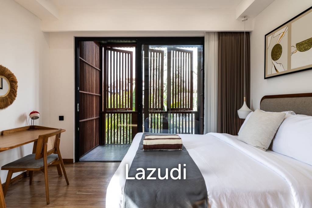 Premium 7-Bedroom Villa – Steps from Batu Bolong Beach, Canggu