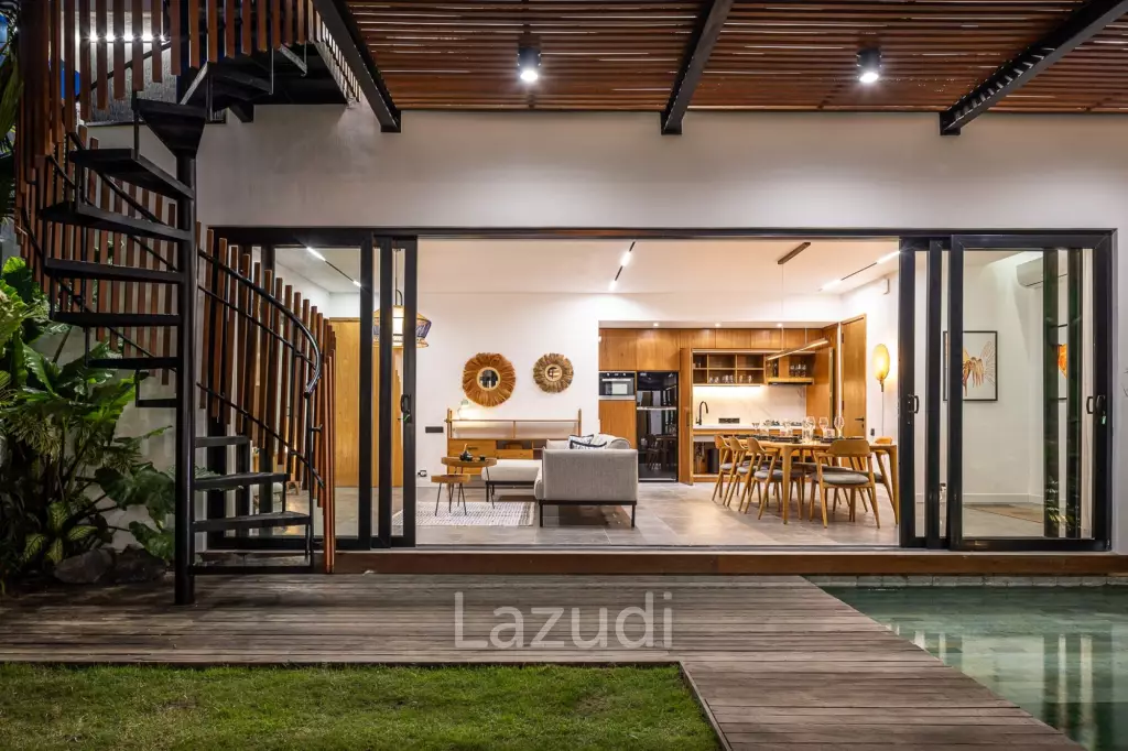 Premium 7-Bedroom Villa – Steps from Batu Bolong Beach, Canggu