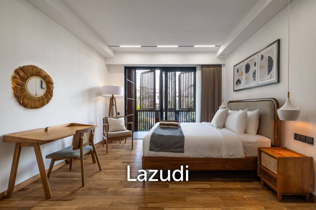 Premium 7-Bedroom Villa – Steps from Batu Bolong Beach, Canggu