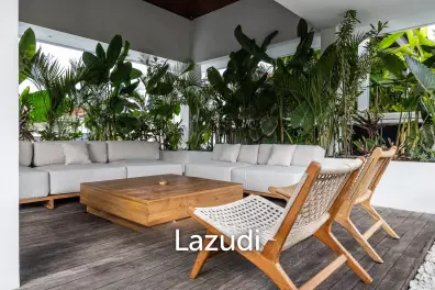 Premium 7-Bedroom Villa – Steps from Batu Bolong Beach, Canggu