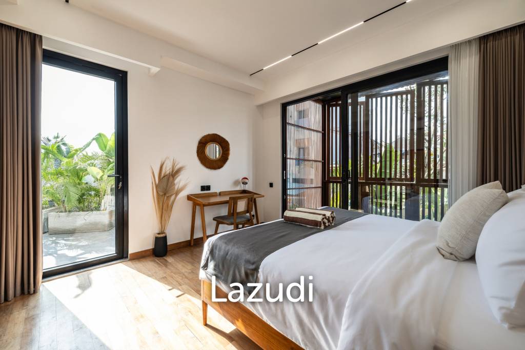 Premium 7-Bedroom Villa – Steps from Batu Bolong Beach, Canggu