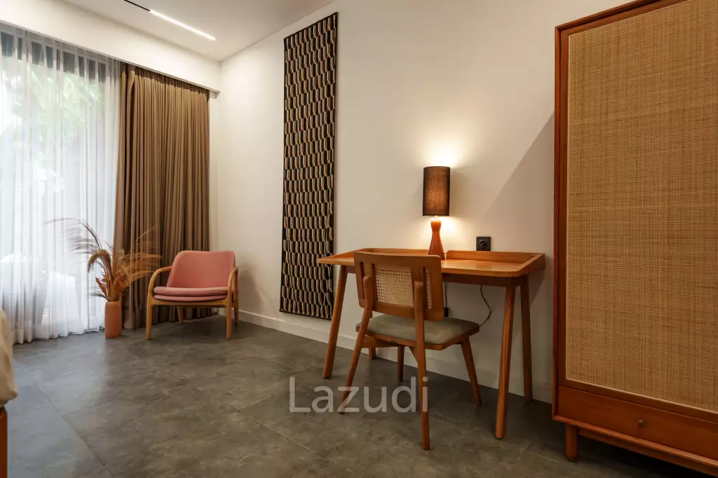 Premium 7-Bedroom Villa – Steps from Batu Bolong Beach, Canggu