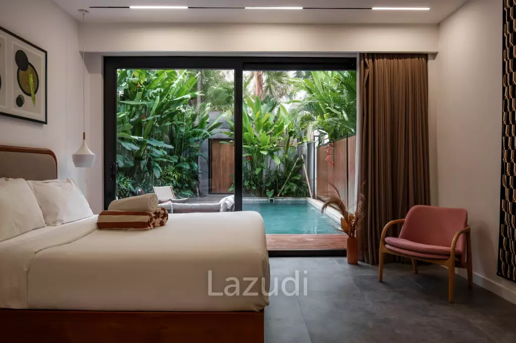 Premium 7-Bedroom Villa – Steps from Batu Bolong Beach, Canggu