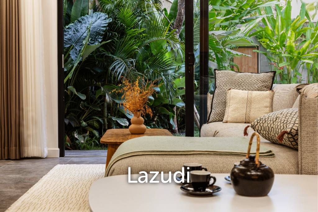 Premium 7-Bedroom Villa – Steps from Batu Bolong Beach, Canggu