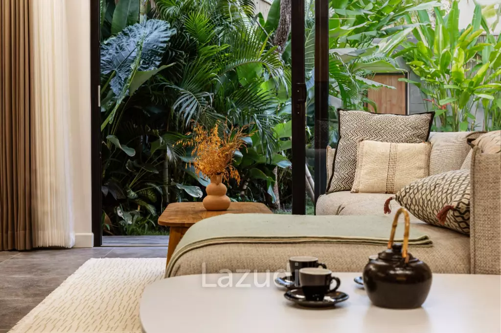 Premium 7-Bedroom Villa – Steps from Batu Bolong Beach, Canggu