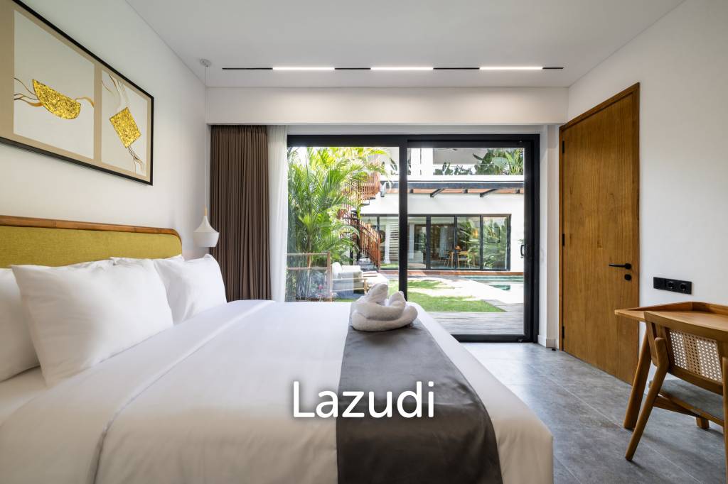 Premium 7-Bedroom Villa – Steps from Batu Bolong Beach, Canggu