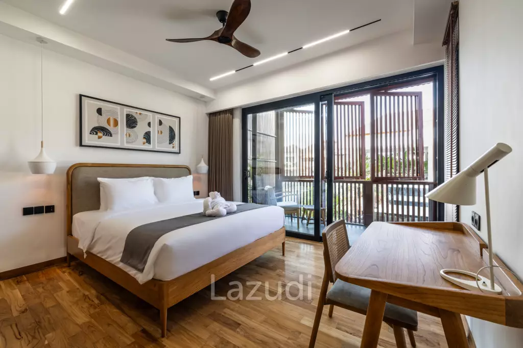 Premium 7-Bedroom Villa – Steps from Batu Bolong Beach, Canggu