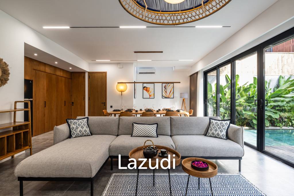 Premium 7-Bedroom Villa – Steps from Batu Bolong Beach, Canggu