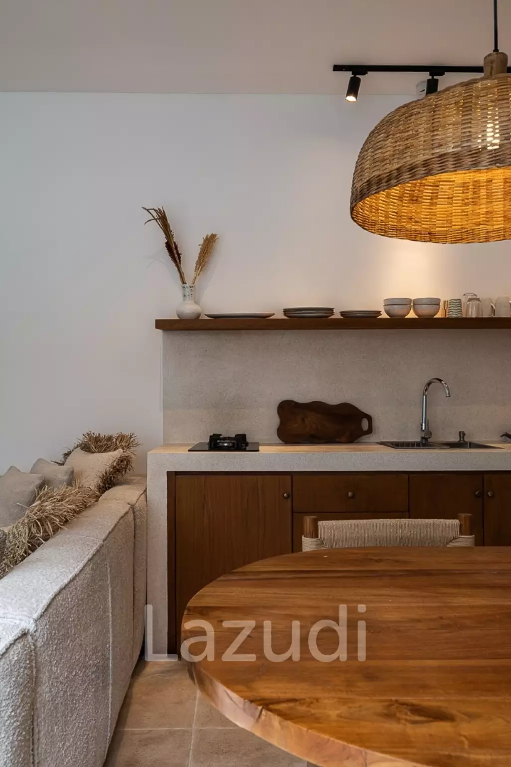 Villa on Cemagi Beach – Ready Business Investment